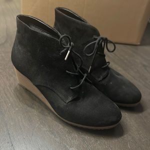 Dr School’s Dakota size 7.5 Wedge Bootie